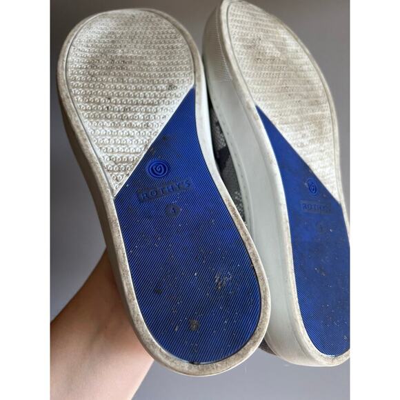 Rothy’s Grey Camo, The Kids Sneaker. Size 4 kids - Picture 3 of 6